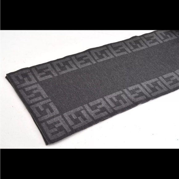 Authentic Fendi scarf Woolen Scarf - Picture 6 of 12